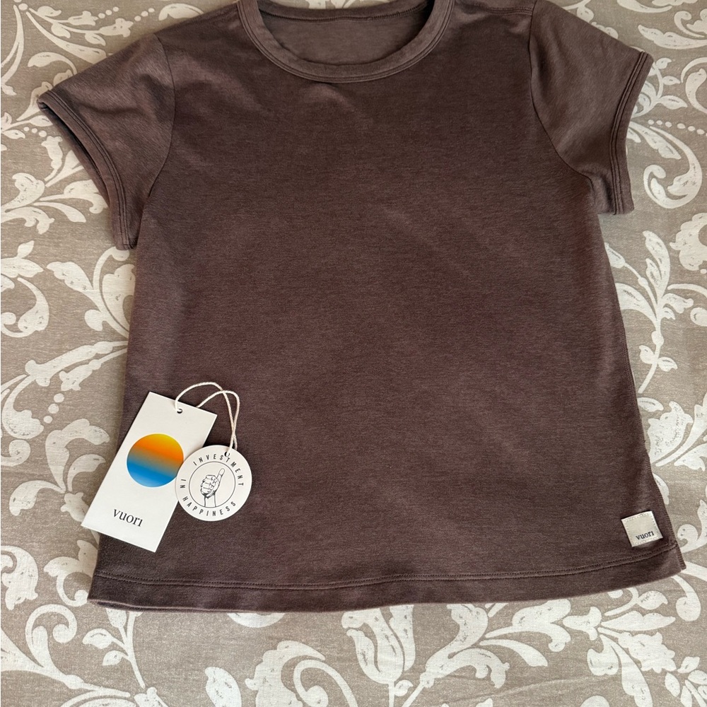 Vuori Women's Muscle Tee in Deep Chocolate